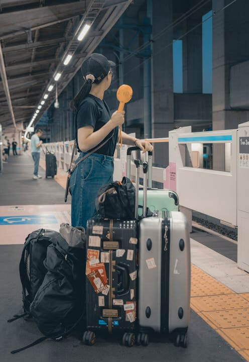 Airport Luggage Services: Check-in Rules and Delivery Options